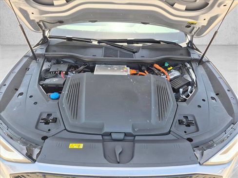 Used 2021 Audi e-tron Premium Plus w/ Premium Plus Package AWD/4WD image 23