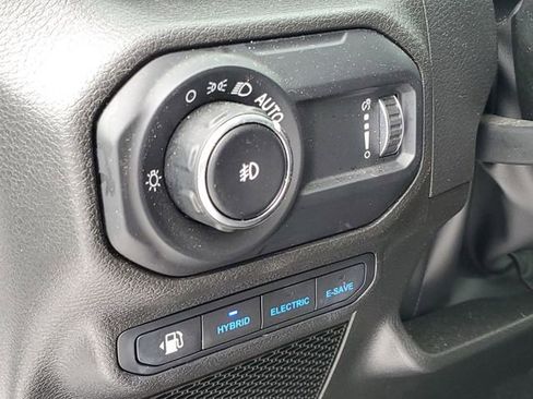 Used 2023 Jeep Wrangler Unlimited Sahara w/ Cold Weather Group image 7