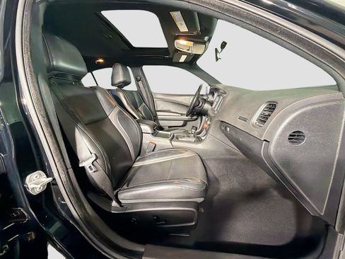 Used 2020 Dodge Charger SXT w/ Leather Interior Group RWD image 27