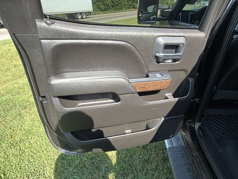 Used 2019 GMC Sierra 3500 Denali w/ Duramax Plus Package AWD/4WD image 15