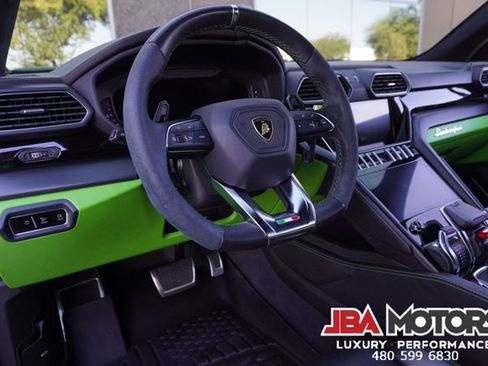 Used 2021 Lamborghini Urus AWD/4WD image 5