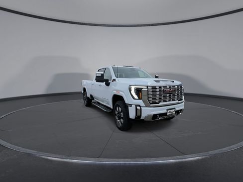 New 2026 GMC Sierra 3500 Denali w/ Denali Reserve Package image 3