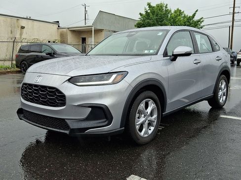 Certified 2024 Honda HR-V LX image 3