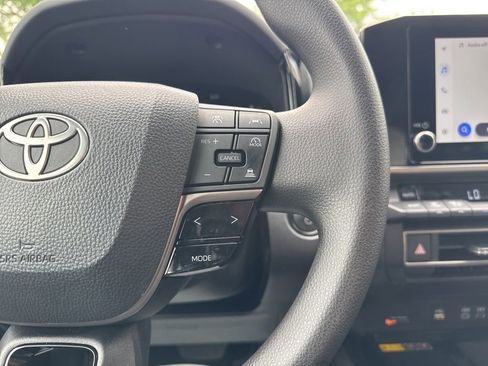Used 2026 Toyota Camry LE FWD image 29