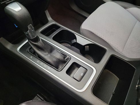 Used 2017 Ford Escape SE w/ Equipment Group 201A FWD image 26