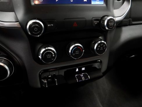 Used 2024 RAM 2500 Big Horn image 32