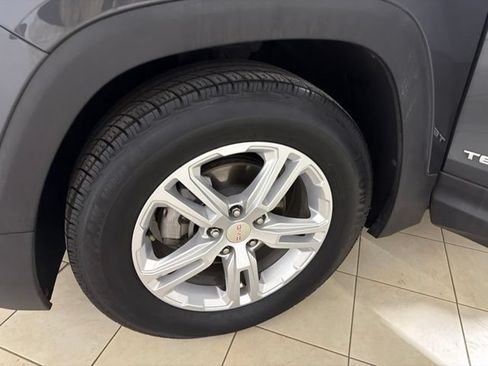 Used 2021 GMC Terrain SLE w/ Driver Convenience Package FWD image 29
