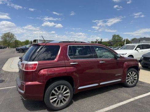 Used 2017 GMC Terrain Denali FWD image 3