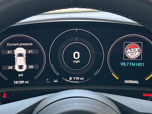 Certified 2022 Porsche Taycan 4S AWD/4WD image 24