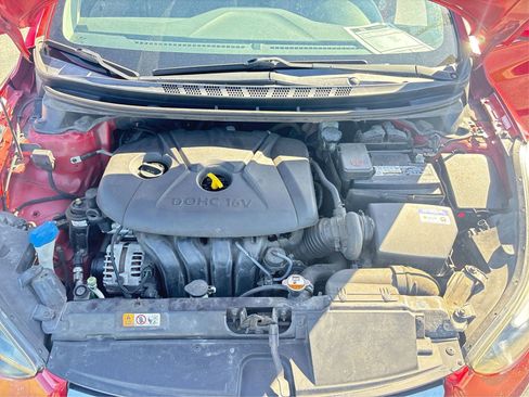 Used 2015 Hyundai Elantra SE w/ Option Group 02 FWD image 19