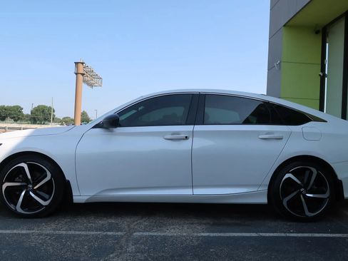 Used 2022 Honda Accord Sport image 7