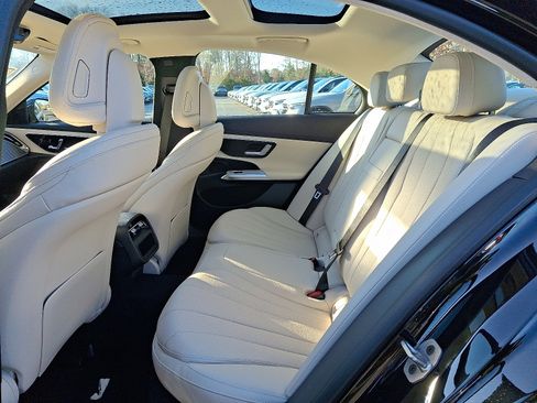 New 2026 Mercedes-Benz E 450 4MATIC Sedan image 6