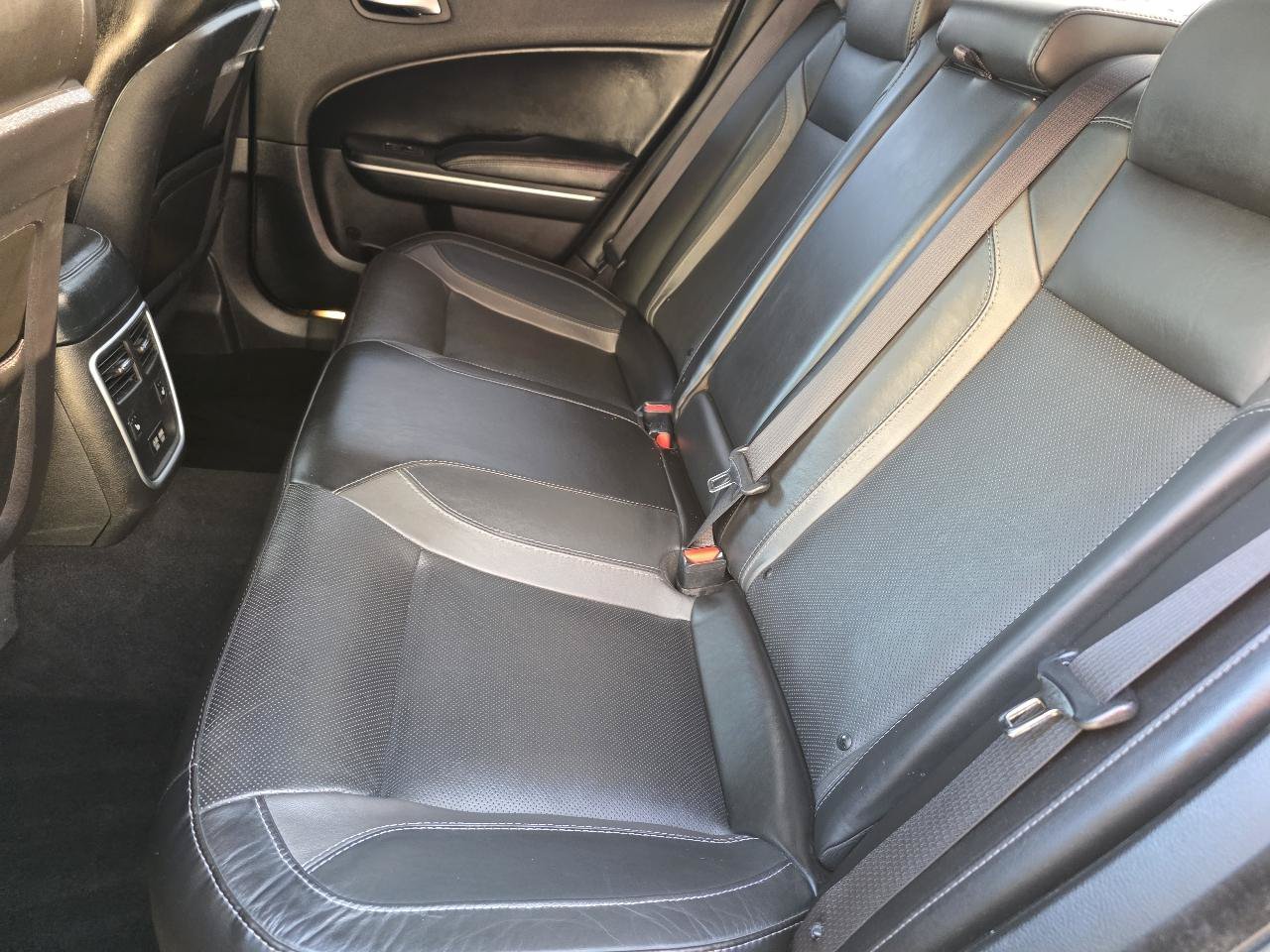 Used 2022 Dodge Charger SXT w/ Leather Interior Group RWD image 24