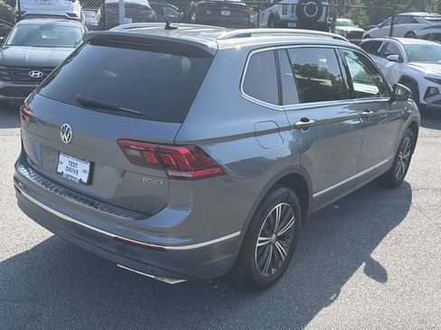 Used 2019 Volkswagen Tiguan SEL w/ 3rd Row Seat Package AWD/4WD image 8