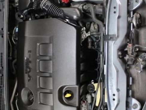 Used 2018 Toyota Corolla LE image 21