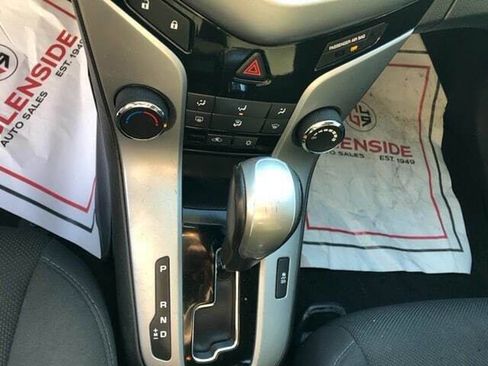 Used 2014 Chevrolet Cruze LT image 9