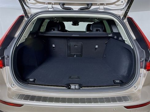 New 2026 Volvo V60 B5 Cross Country Plus w/ Climate Package image 26