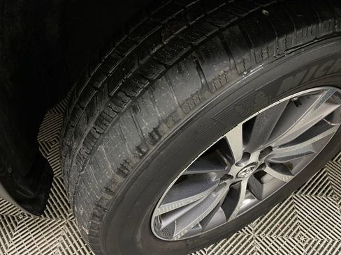Used 2017 Toyota Highlander XLE AWD/4WD image 52