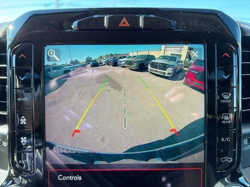 Used 2019 RAM 1500 Laramie AWD/4WD image 41