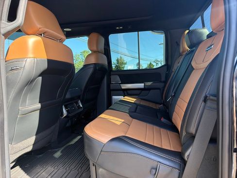 Used 2024 Ford F250 Platinum AWD/4WD image 22
