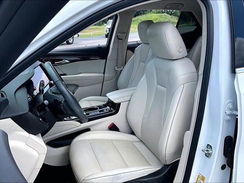 Used 2023 Buick Envision Essence AWD/4WD image 21