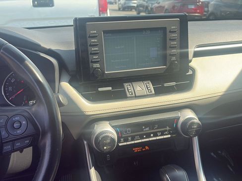 Used 2019 Toyota RAV4 XLE Premium w/ Carpet Mat Package AWD/4WD image 26