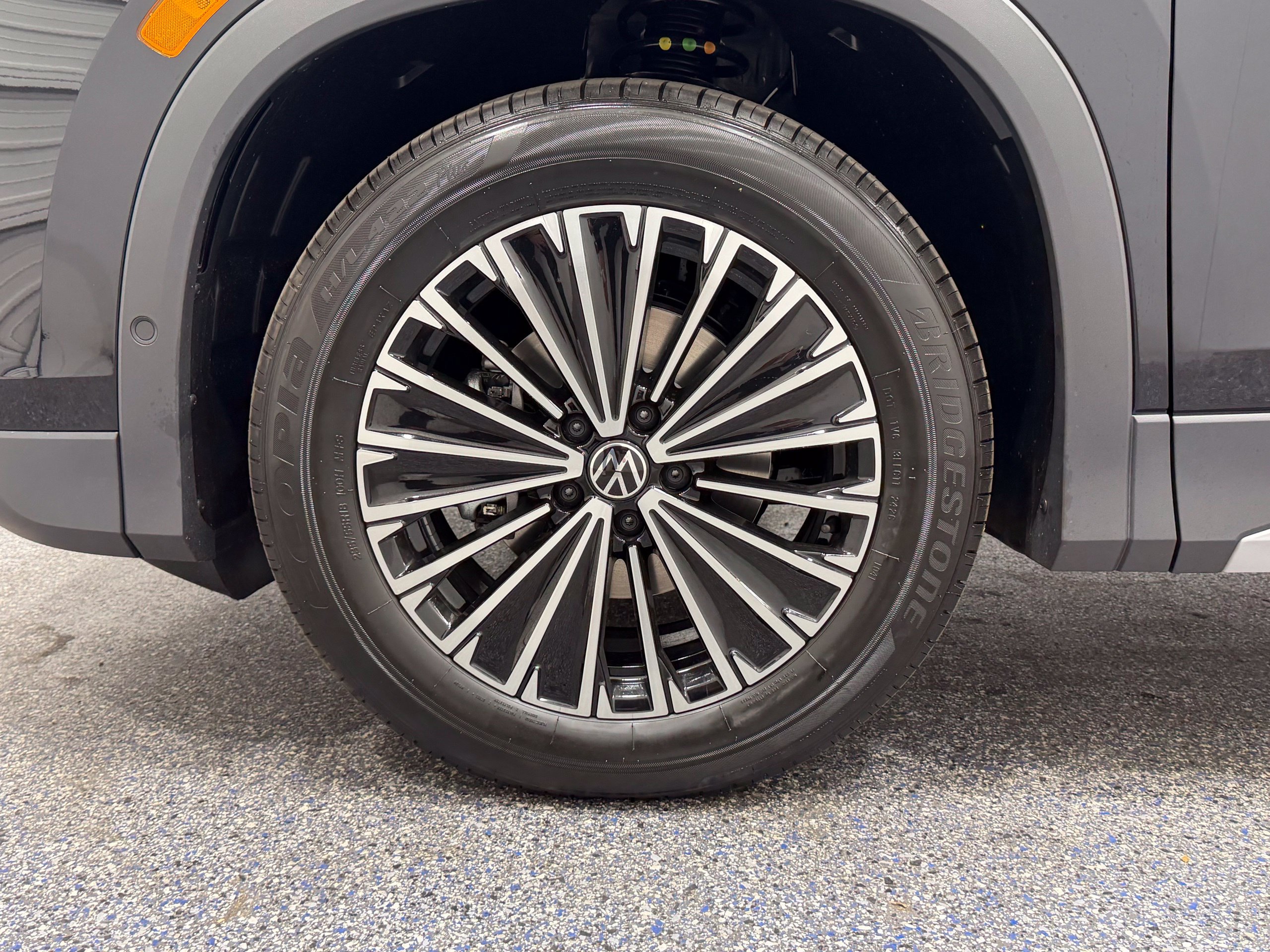 New 2026 Volkswagen Tiguan S FWD image 11