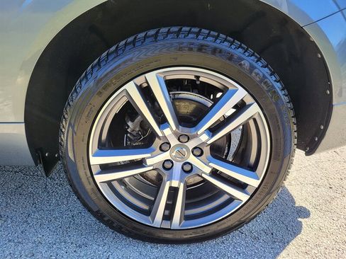Used 2018 Volvo XC60 T6 Momentum w/ Advanced Package image 30