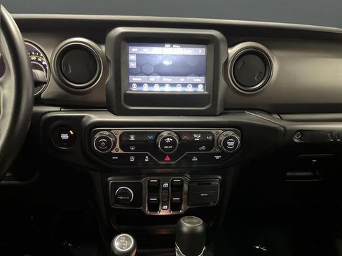 Used 2022 Jeep Wrangler Unlimited Sport image 7