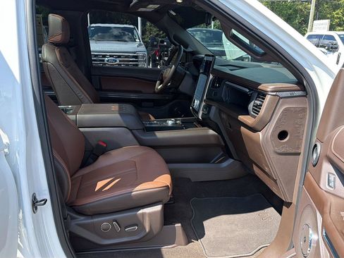 Certified 2024 Ford Expedition King Ranch RWD image 15