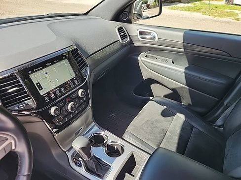 Used 2021 Jeep Grand Cherokee Laredo X RWD image 6