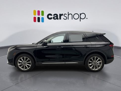 Used 2022 Lincoln Corsair AWD w/ Premium Package image 2