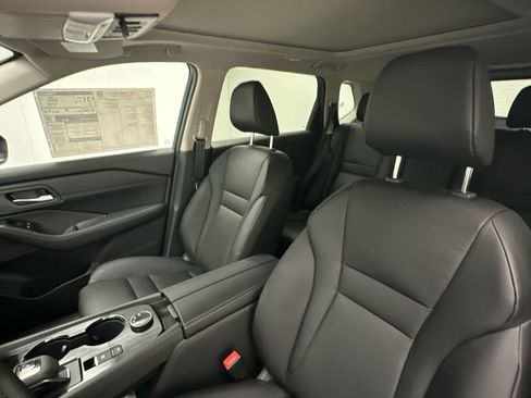 New 2026 Nissan Rogue Dark Armor AWD/4WD image 4