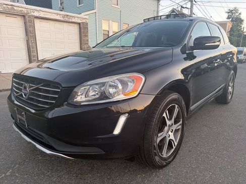 Used 2015 Volvo XC60 T6 w/ Proximity Package AWD/4WD image 1