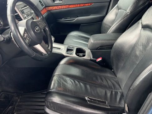 Used 2010 Subaru Outback 2.5i Limited image 40