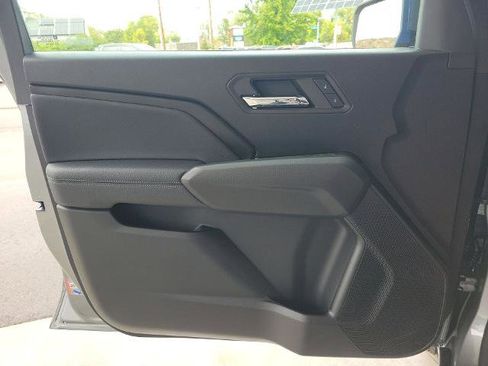 New 2024 Chevrolet Colorado LT w/ LT Convenience Package III image 57