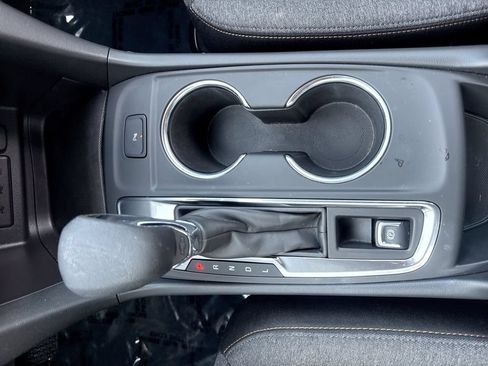 Used 2024 Chevrolet Equinox LT FWD image 21