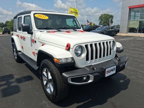Used 2022 Jeep Wrangler Unlimited Sahara w/ Cold Weather Group AWD/4WD image 6