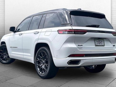 Used 2025 Jeep Grand Cherokee Summit AWD/4WD image 10