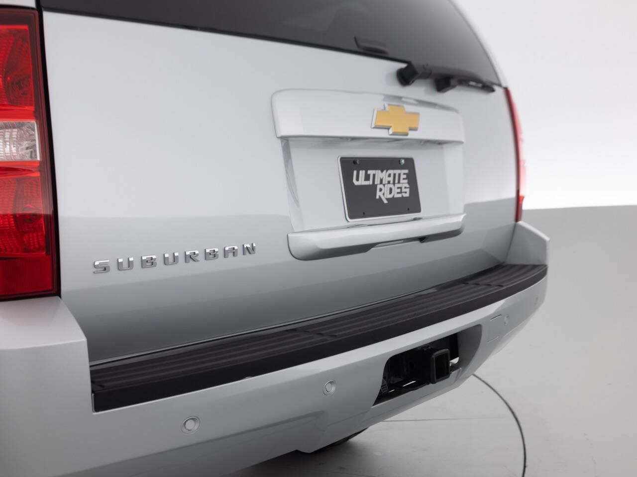 Used 2013 Chevrolet Suburban LT w/ Luxury Package AWD/4WD image 17
