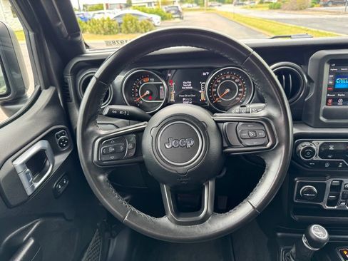 Used 2021 Jeep Wrangler Unlimited Sport AWD/4WD image 18