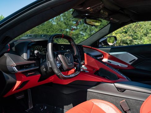 Used 2023 Chevrolet Corvette Z06 RWD image 45