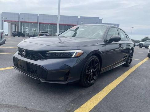 Used 2025 Honda Civic Sport image 12
