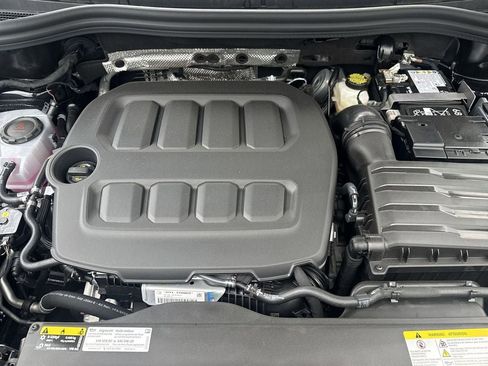 New 2026 Volkswagen Tiguan SE AWD/4WD image 17