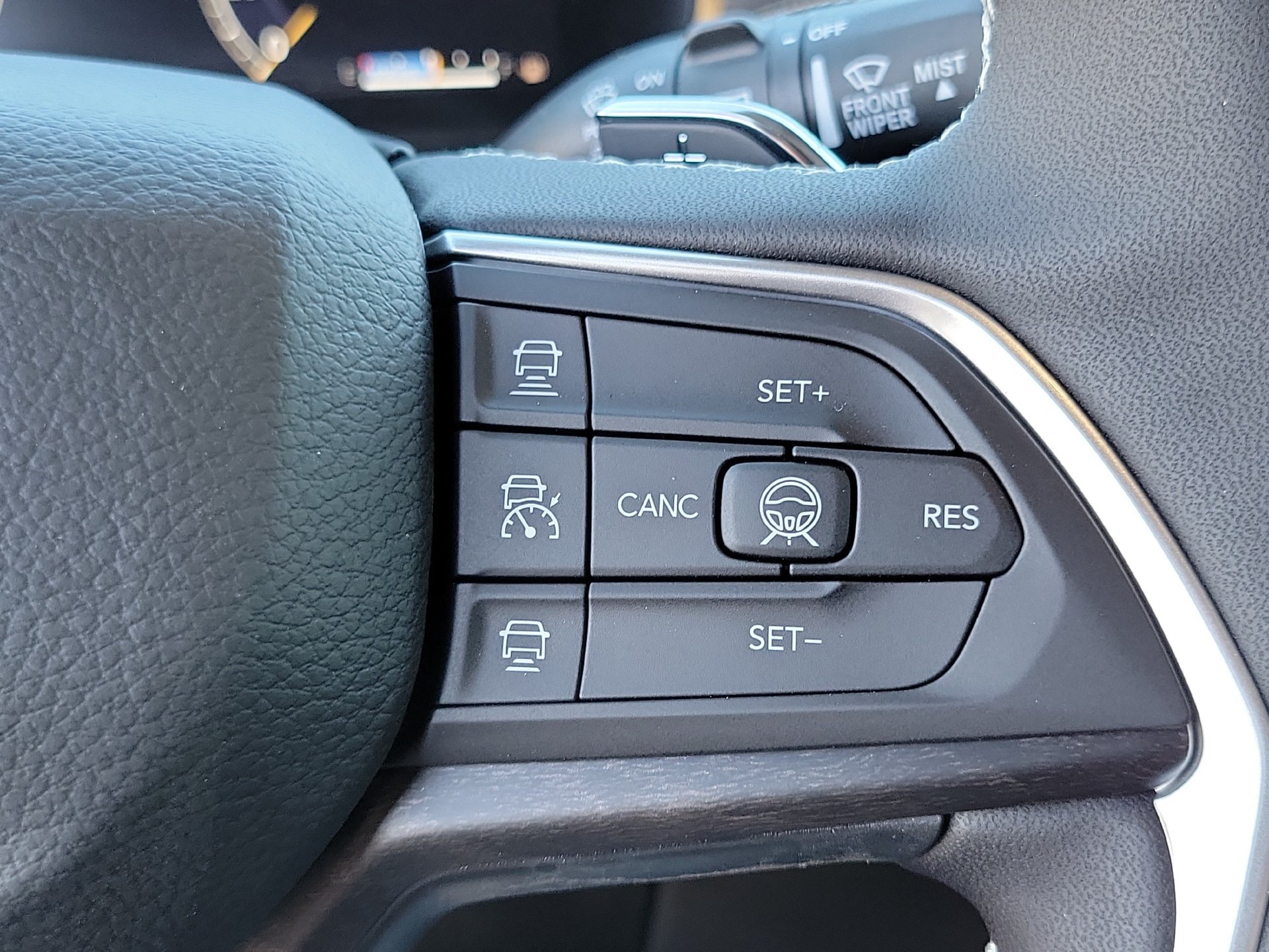 New 2026 Jeep Grand Cherokee Altitude AWD/4WD image 6