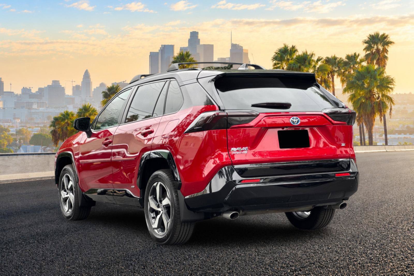 Used 2022 Toyota RAV4 SE w/ Weather & Moonroof Package AWD/4WD image 6
