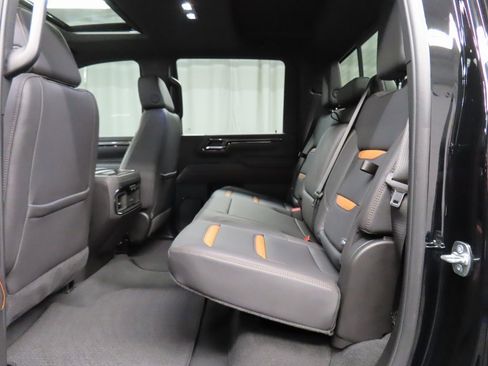 Used 2025 GMC Sierra 2500 AT4 w/ AT4 Premium Plus Package image 10