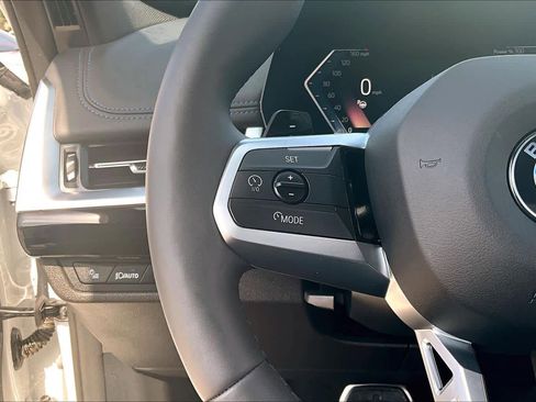 Used 2025 BMW X1 xDrive28i w/ Premium Package image 22