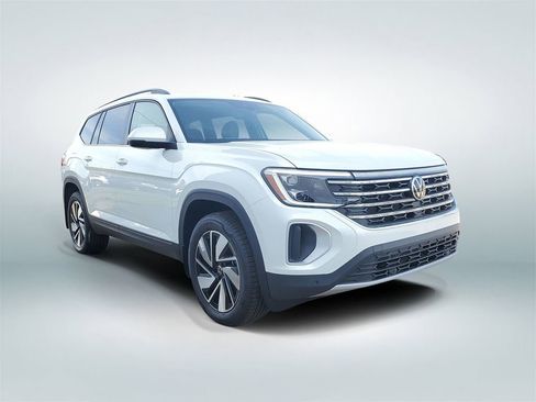 New 2026 Volkswagen Atlas SE FWD image 2
