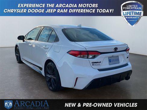 Used 2023 Toyota Corolla SE image 3